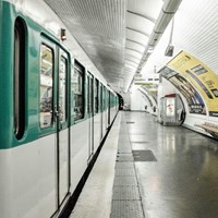 Paris : signature d'un pacte pour « un métro pour tous »