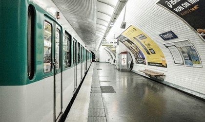 Paris : signature d'un pacte pour « un métro pour tous »