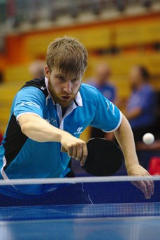 Lucas Créange durant un match de tennis de table